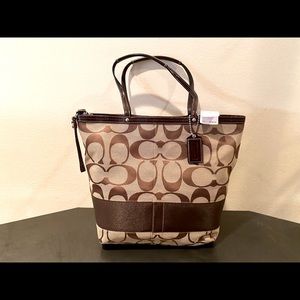 Coach Signature Tote NWT